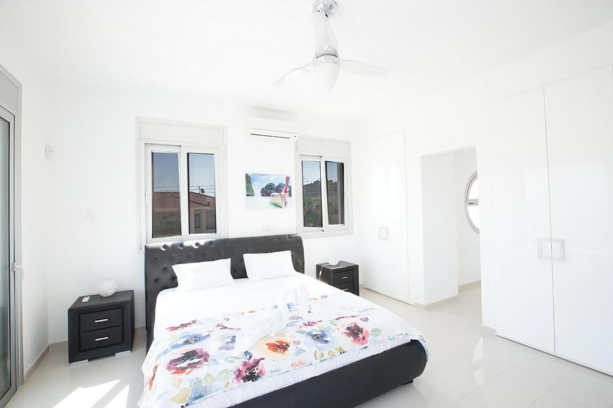 Villa Protara Chrysos - Beautiful 5 Bedroom Protaras Villa - Walking Distance To Fig Tree Bay Buitenkant foto